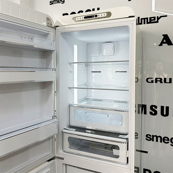 Холодильник SMEG FAB32LWH5 Холодильник SMEG FAB32LWH5 Львів